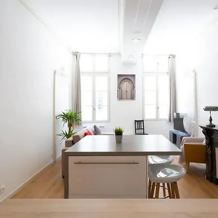 Apartment Magnifique 2 Pieces - Plein Centre - Tram 1 Min Montpellier